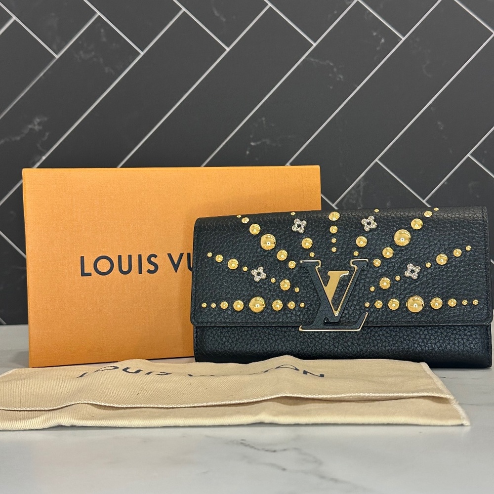 LOUIS VUITTON CAPUCINES LEATHER WALLET